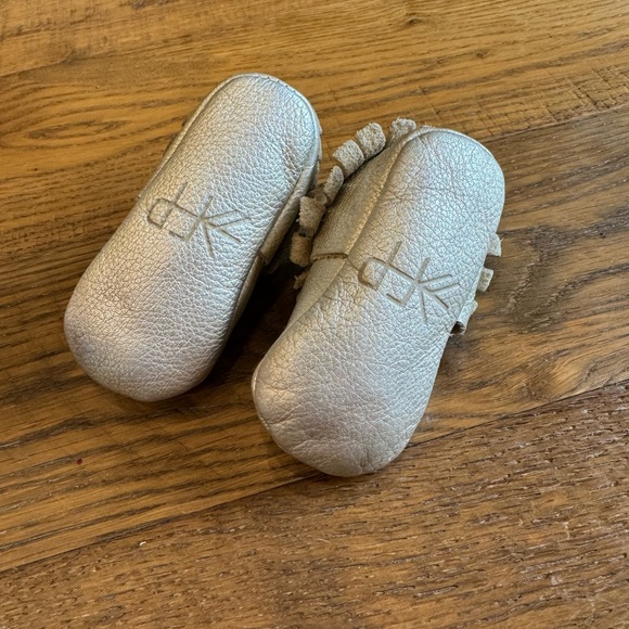 Freshly picked moccasins - Picture 3 of 4